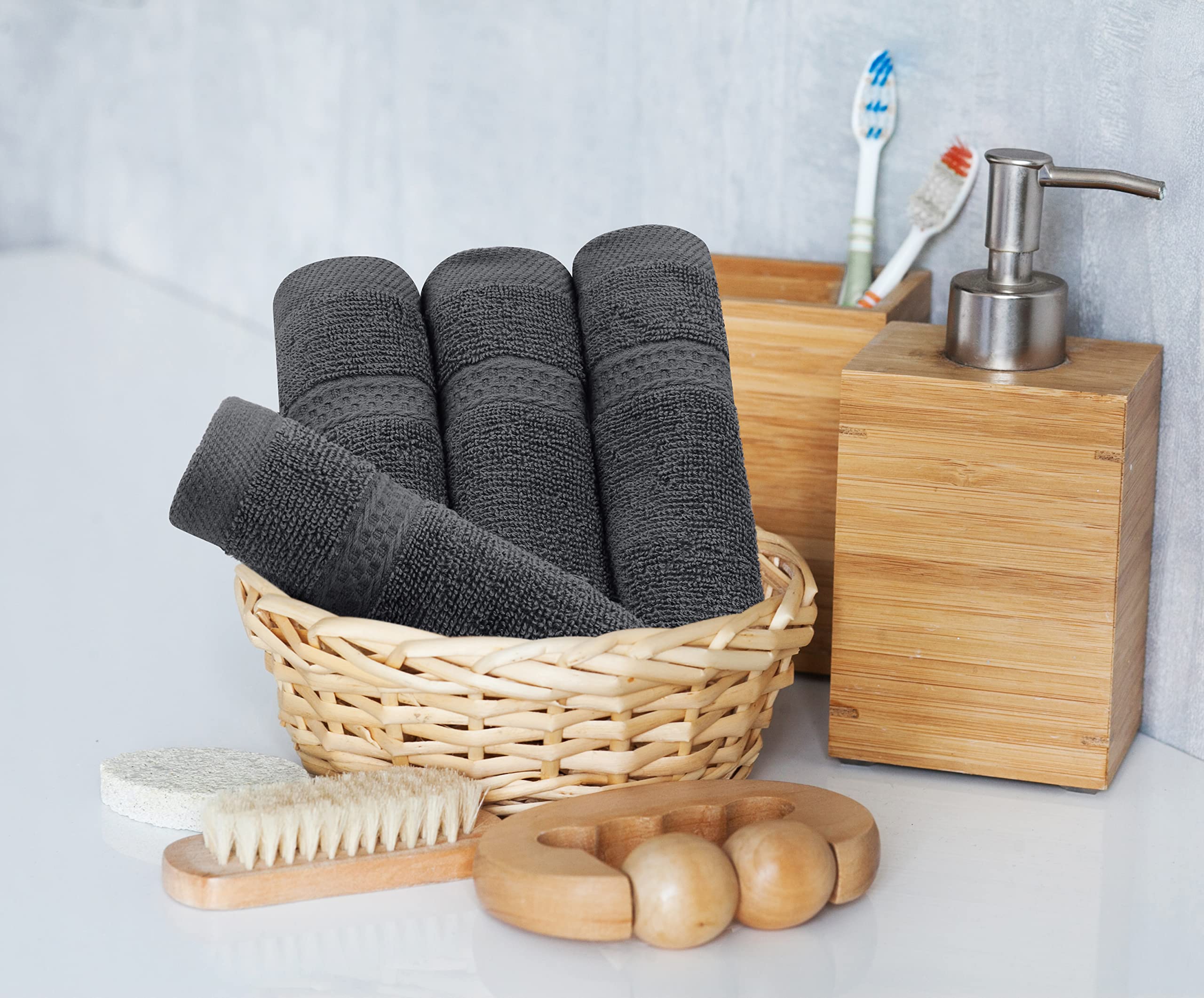 Cymak Towels 8-Piece Premium Towel Set, 2 Bath Towels, 2 Hand Towels, and 4 Wash Cloths, 600 GSM 100% Ring Spun Cotton Highly Absorbent Towels for Bathroom, Gym, Hotel, and Spa